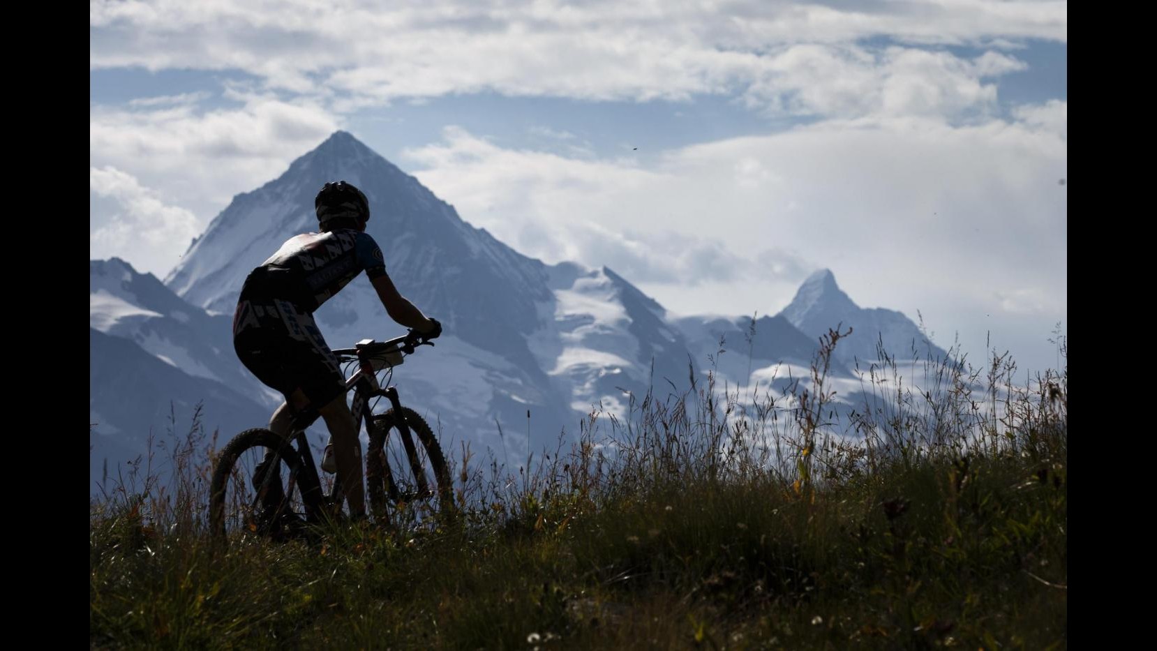 Tragedia nella mountain bike, 20enne olandese Kalvenhaar muore dopo caduta