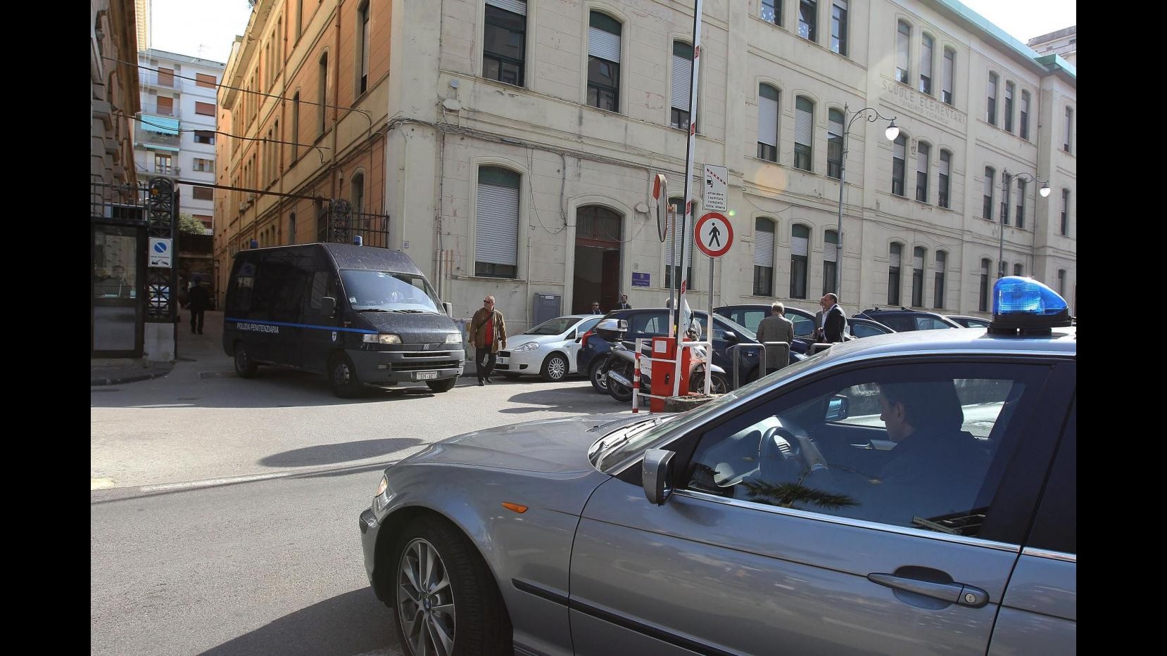 Salerno,vignetta dei giudici:’Prode Orlando’ taglia testa a magistrati