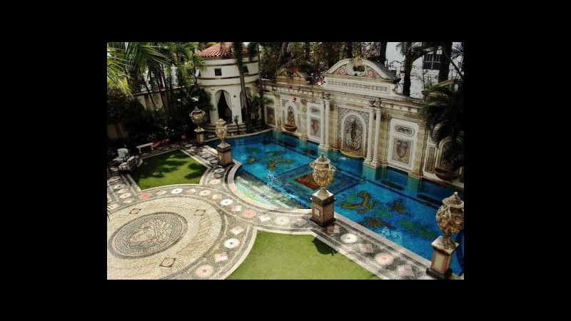 Versace, accordo con SJM per resort-casinò da 2mila camere a Macao