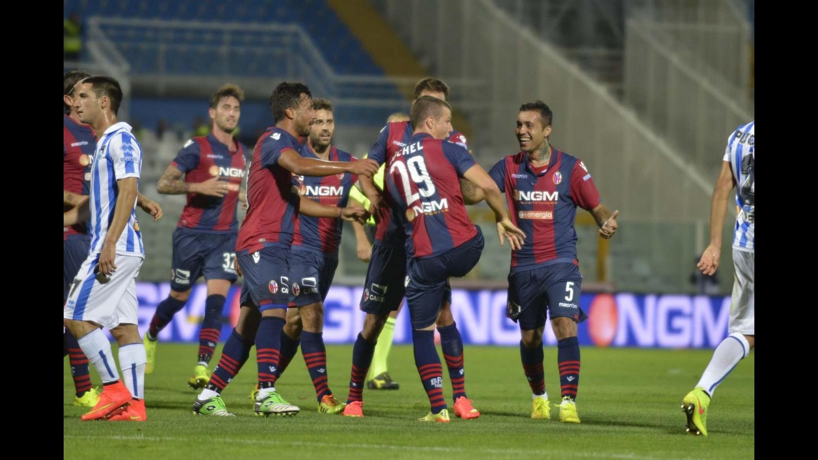 Serie B, Pescara sfiora clamorosa rimonta: Bologna soffre ma passa 3-2 all’Adriatico