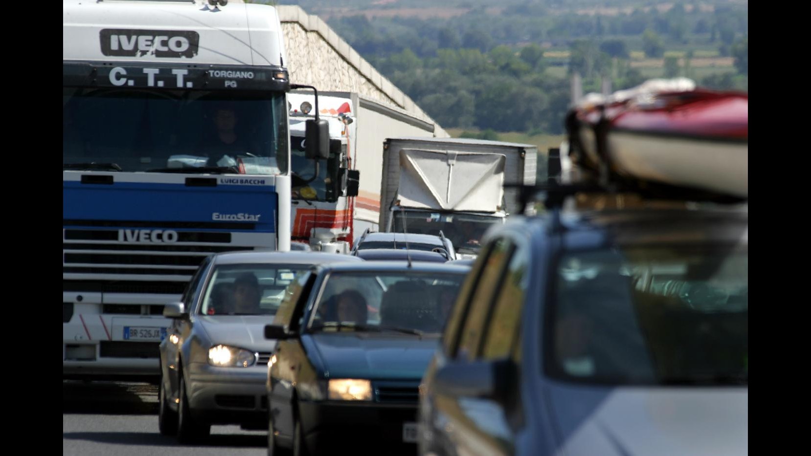 Vacanze, Anas: Traffico elevato su tutta la rete, domenica da ‘bollino rosso’