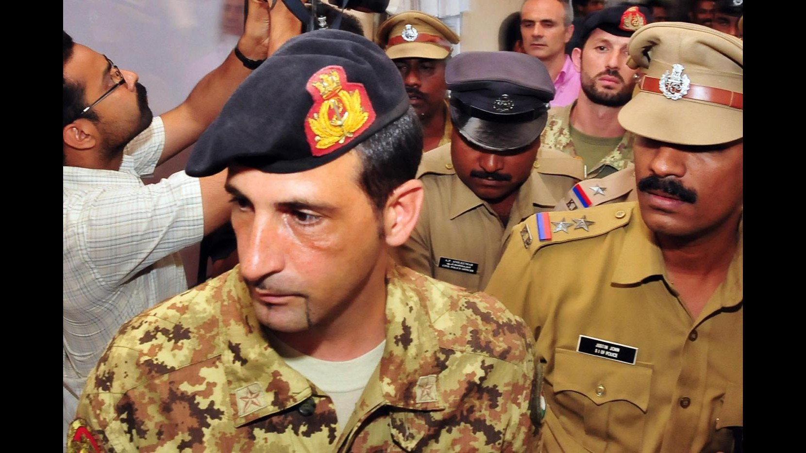 Marò, Cirielli(Fdi-An): Bene rientro Latorre, ma Girone ora è ostaggio