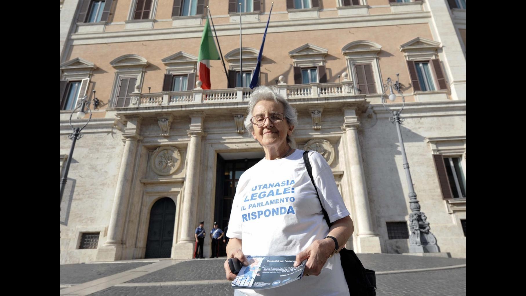 Roma, Mina Welby in marcia davanti al Parlamento per eutanasia
