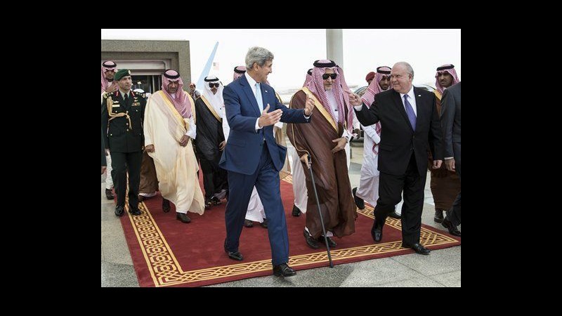 Kerry in Arabia Saudita per raccogliere sostegno in lotta contro Isil