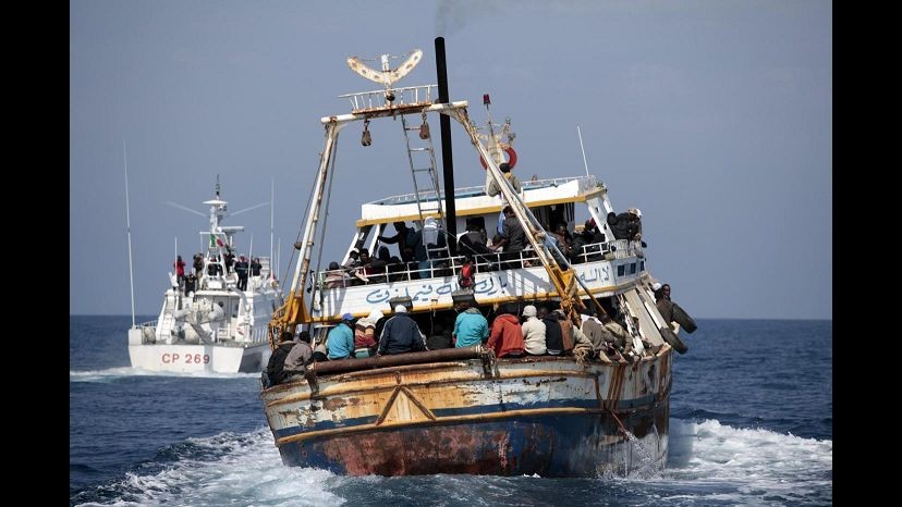 Sbarchi, domani a Taranto la nave San Giusto con 1772 profughi