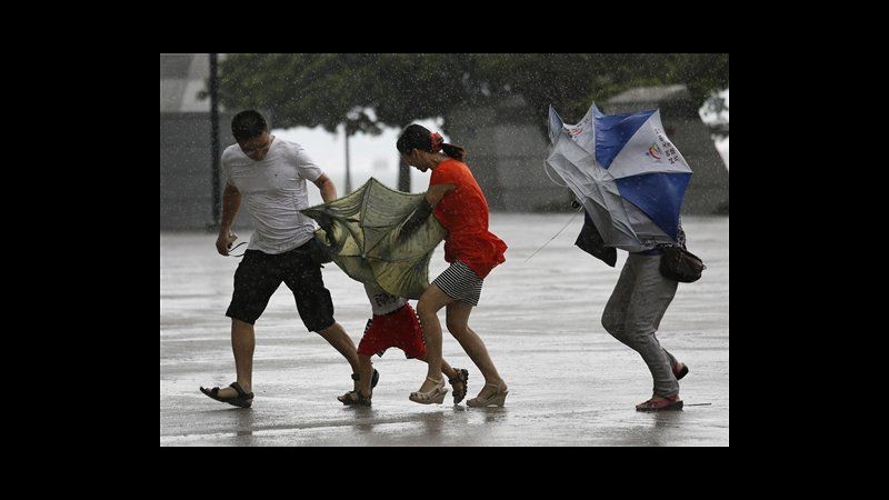 Cina, migliaia di evacuazioni nel sud per passaggio tifone Utor