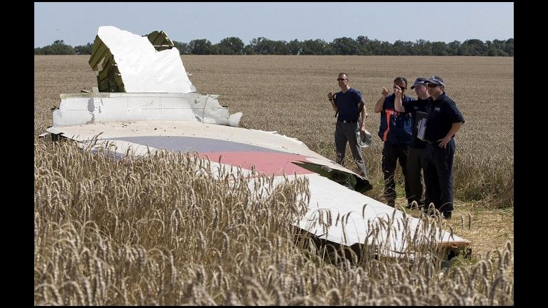 Ucraina, rapporto volo MH17: Aereo abbattuto da oggetti esterni