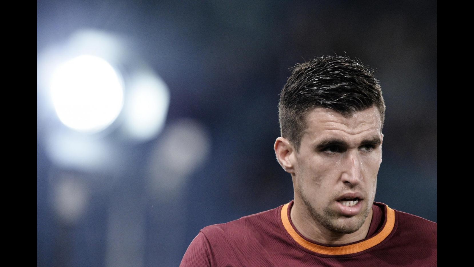 Calcio, stampa Gb: per Strootman Psg offre a Roma Rabiot più soldi