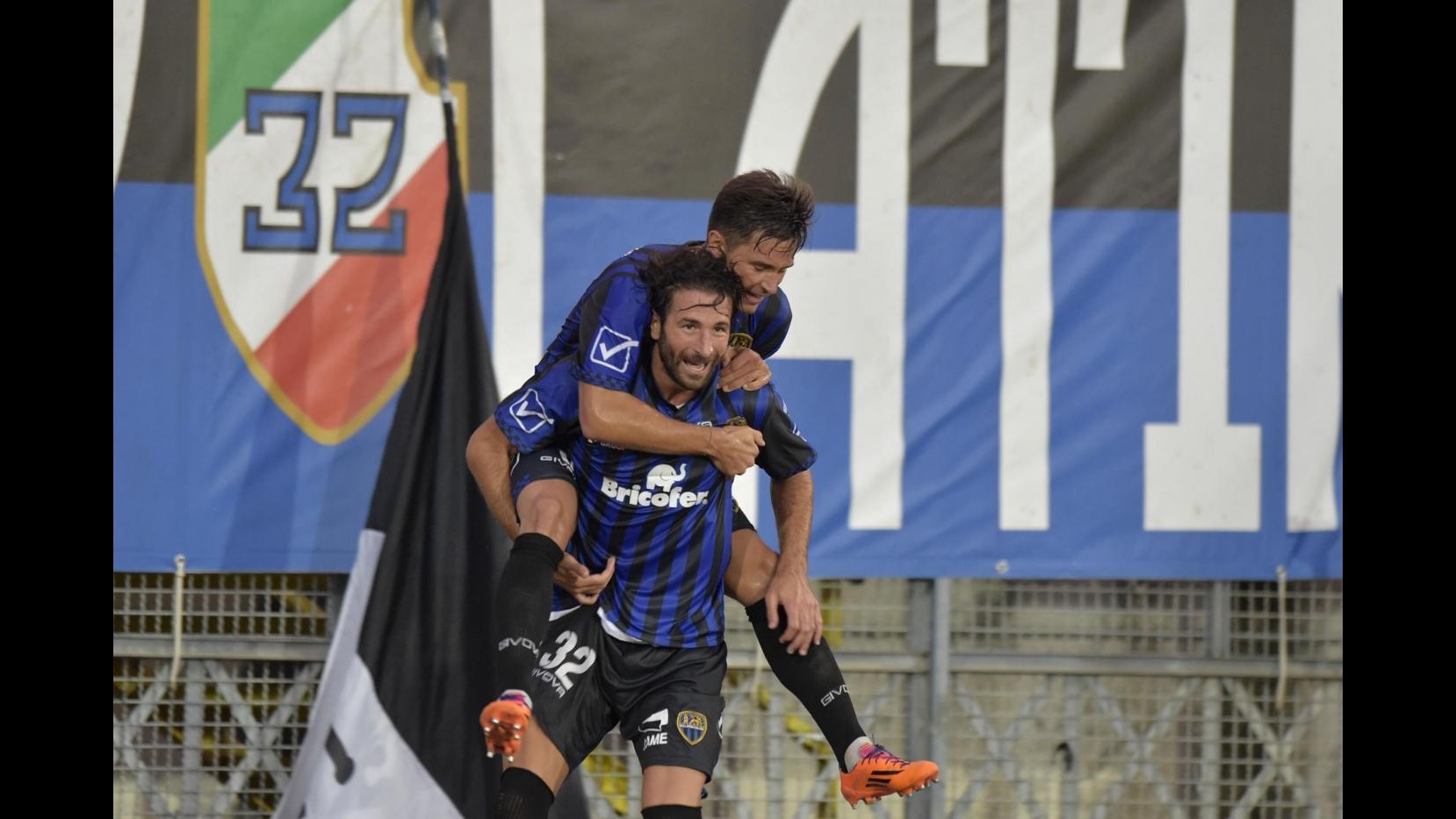 Serie B, Latina-Crotone 1-0 nell’anticipo: decide Sforzini nel finale