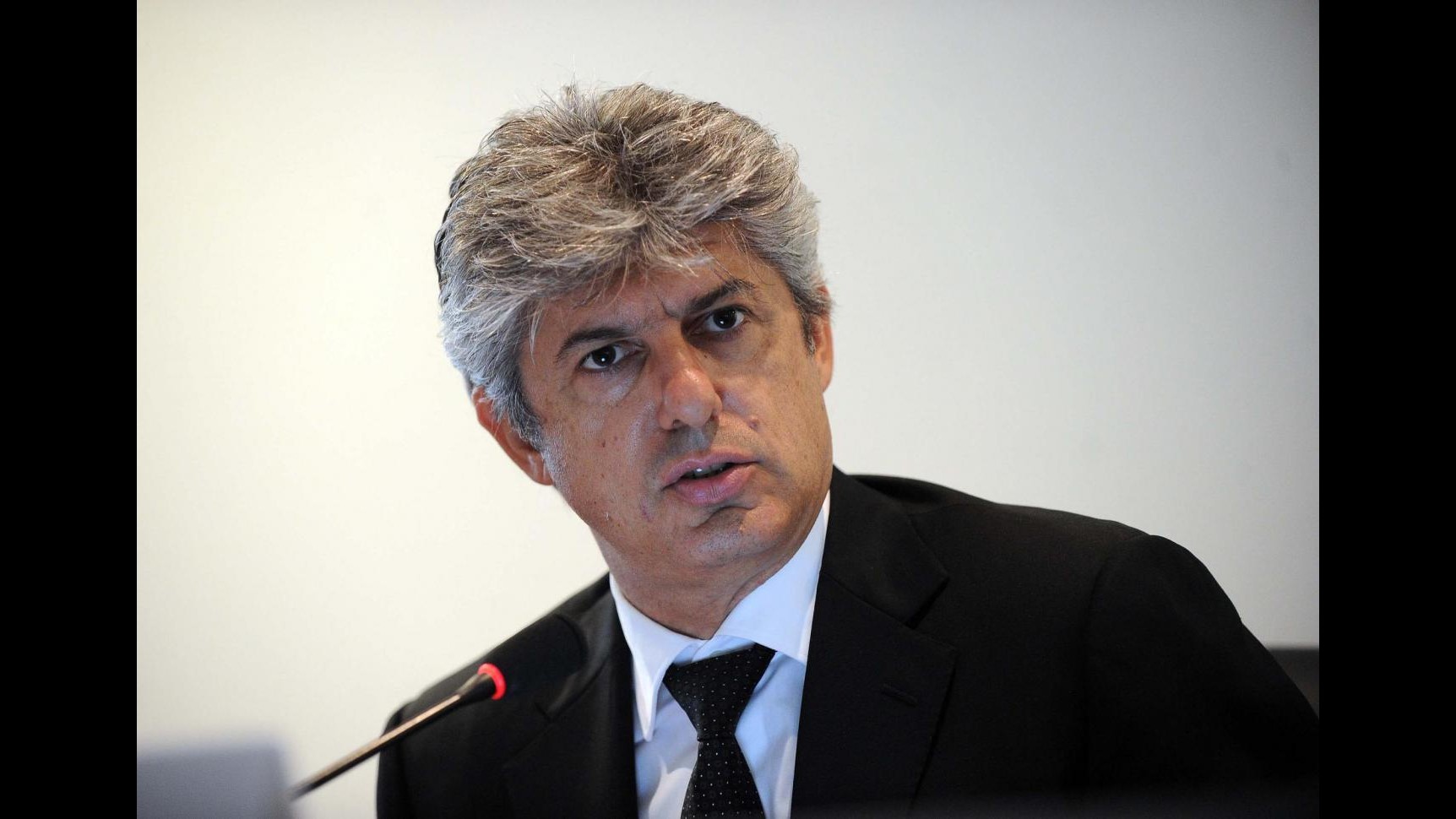 Telecom, Patuano: Garantiremo servizio universale, ma ci venga riconosciuto lo sforzo