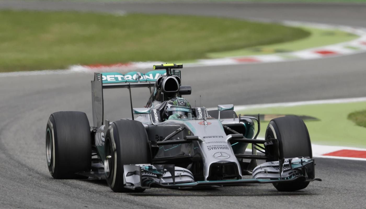 Gp d’Italia, Hamilton domina terze prove libere davanti ad Alonso