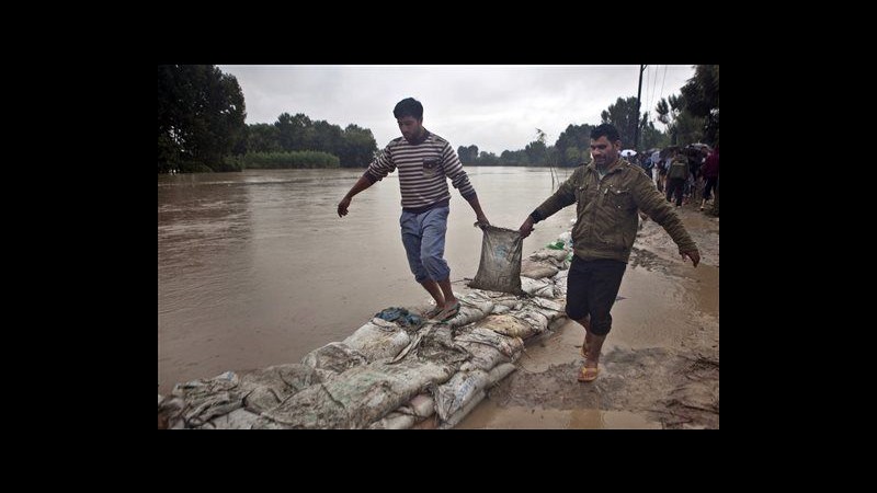 Kashmir, saliti ad almeno 39 i morti per frane e allagamenti