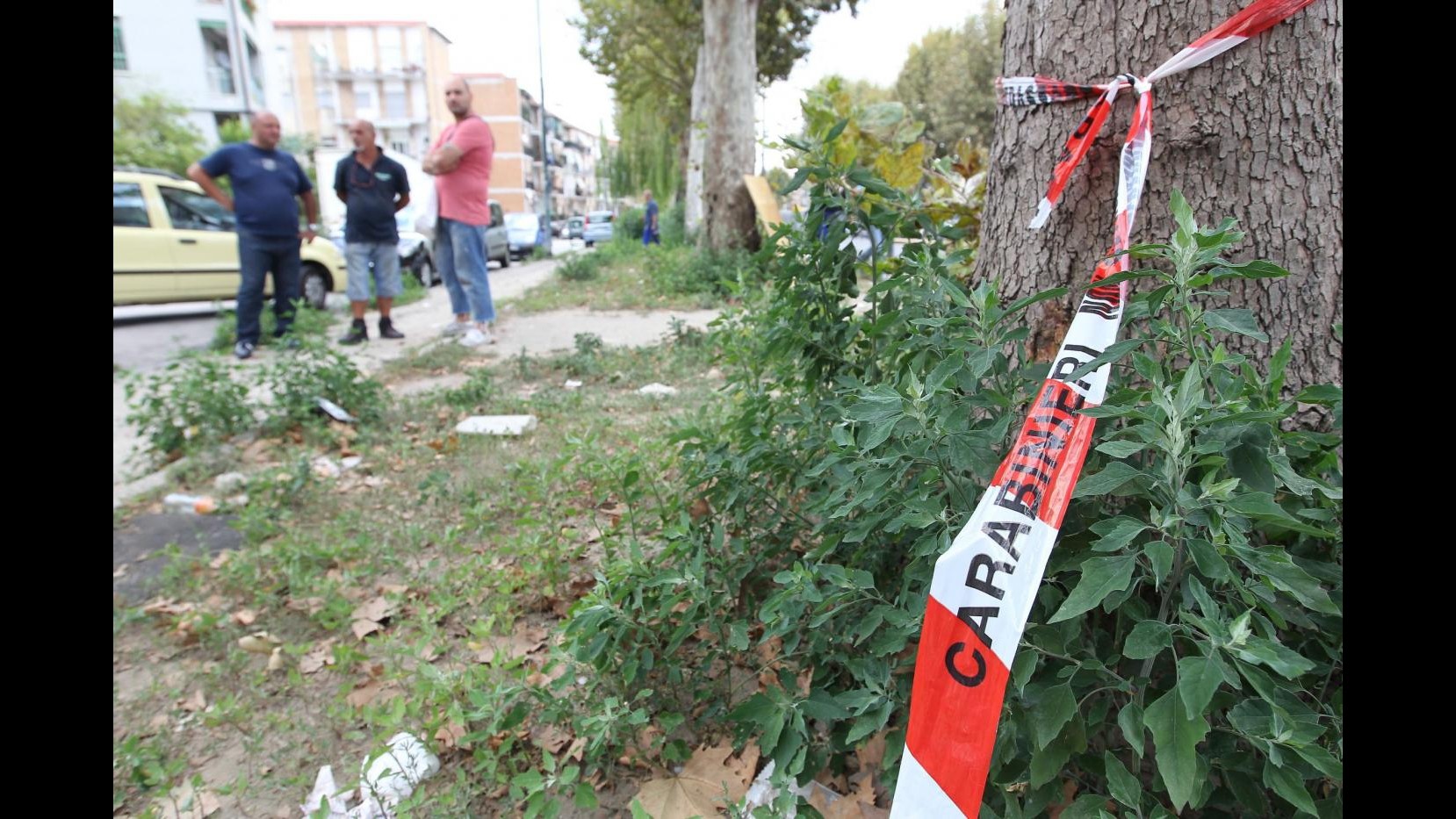 Napoli, carabiniere uccide 17enne incensurato. Madre: hanno ammazzato anche me