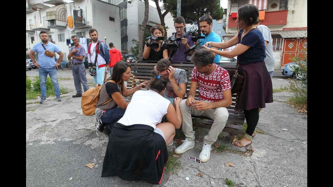 Napoli, carabiniere spara e uccide 17enne non fermatosi ad alt. Militari: Colpito accidentalmente