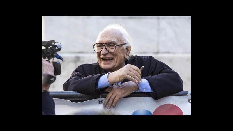 Pannella: Interrompere il processo di putrefazione della giustizia