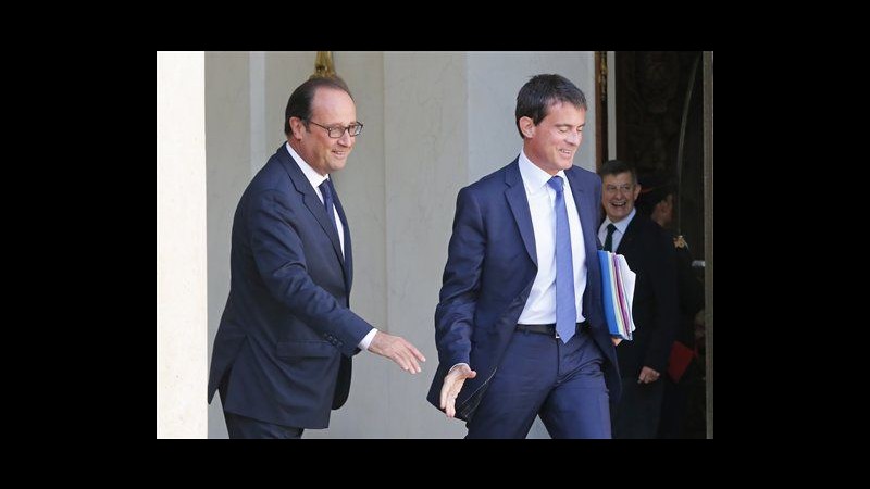 Ucraina, Hollande: Francia sospende consegna nave da guerra a Russia