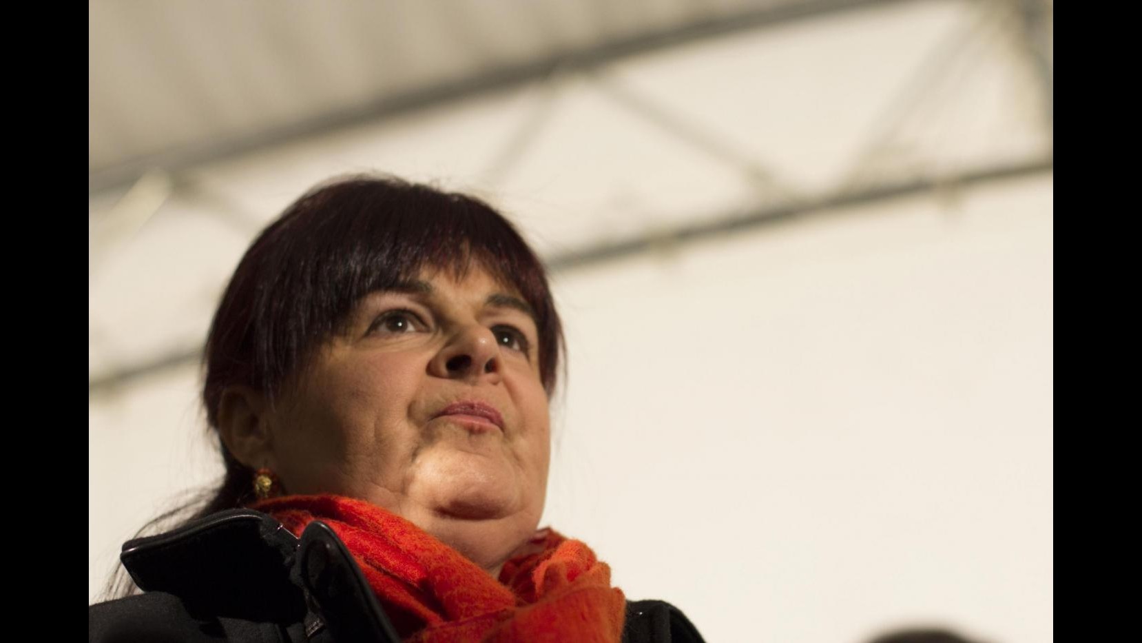 Proposta matrimonio in diretta radio per senatrice Pezzopane. Lei 54anni, lui 30