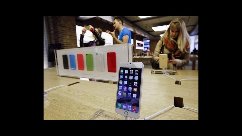 Apple, oltre 10 milioni di nuovi iPhone venduti in 3 giorni: è record