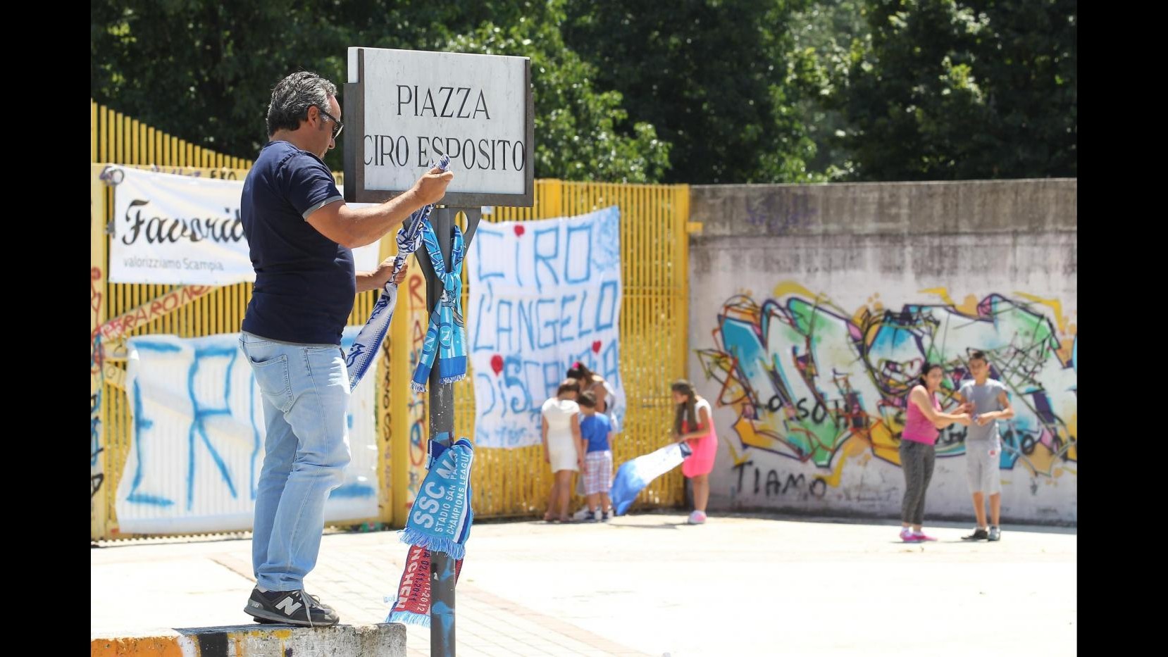 Spari Coppa Italia, uno dei tifosi con obbligo firma soccorse Ciro