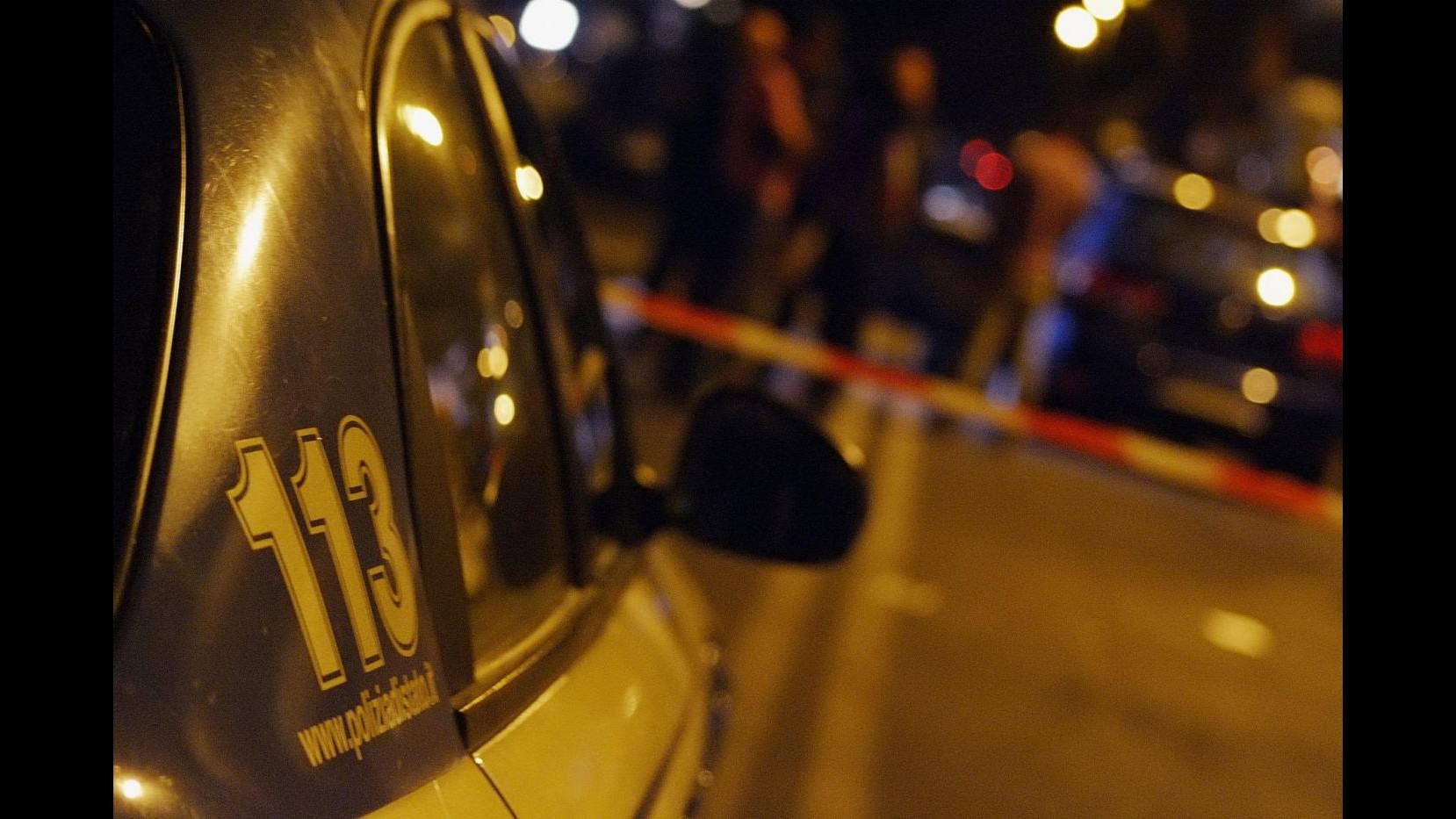 Lecce, sparati tre colpi di pistola: mistero sul movente