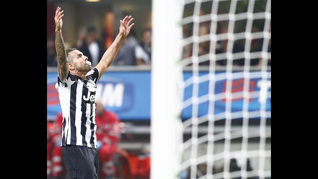Serie A, Tevez risolve sfida con il Milan: Juve a punteggio pieno