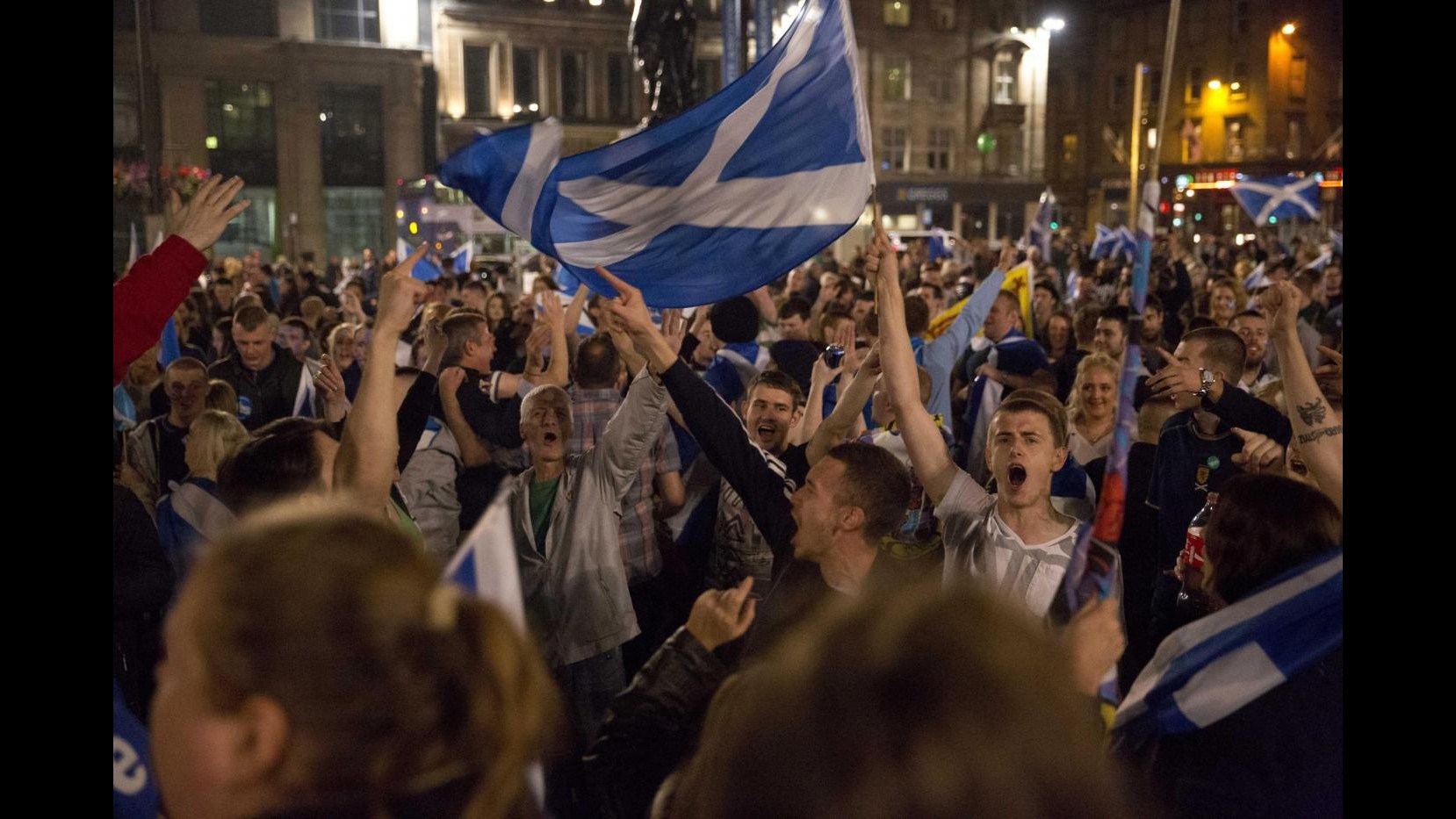 Scozia, tensioni a Glasgow dopo annuncio vittoria no a referendum