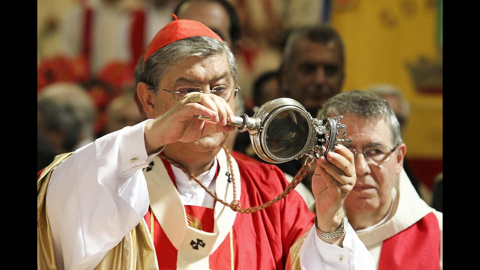Napoli, si ripete il miracolo del sangue di san Gennaro