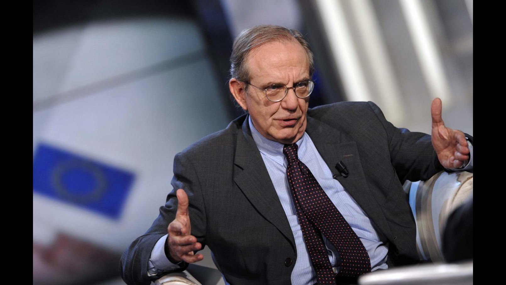 Crisi, Padoan: Pil negativo nel 2014, ripresa nel 2015