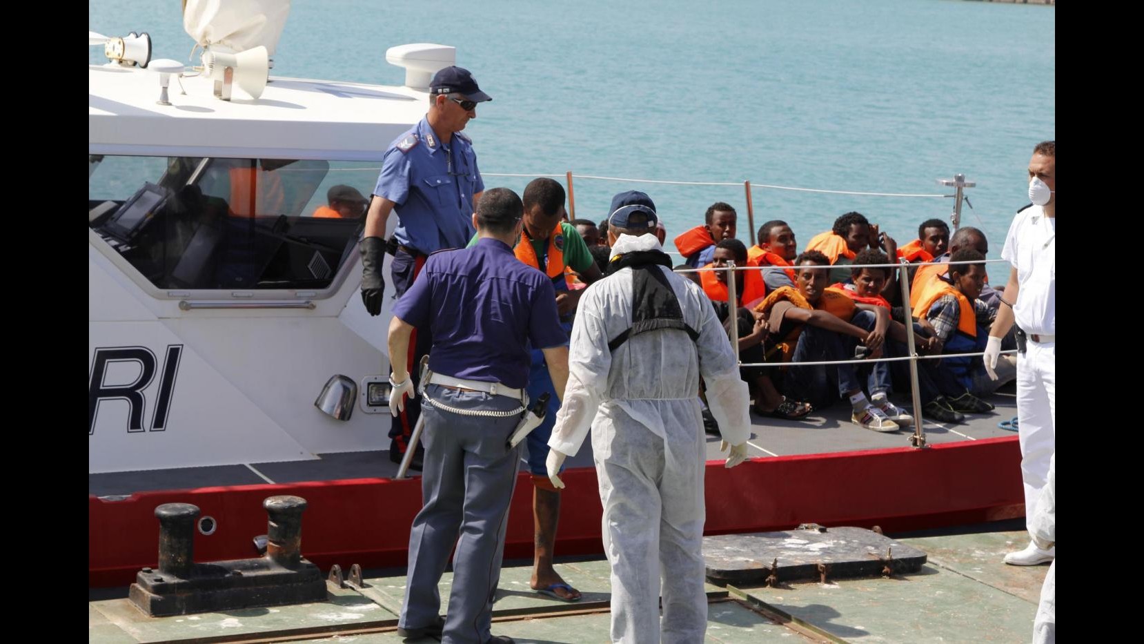 Sbarchi, sei scafisti tra migranti arrivati ieri a Brindisi