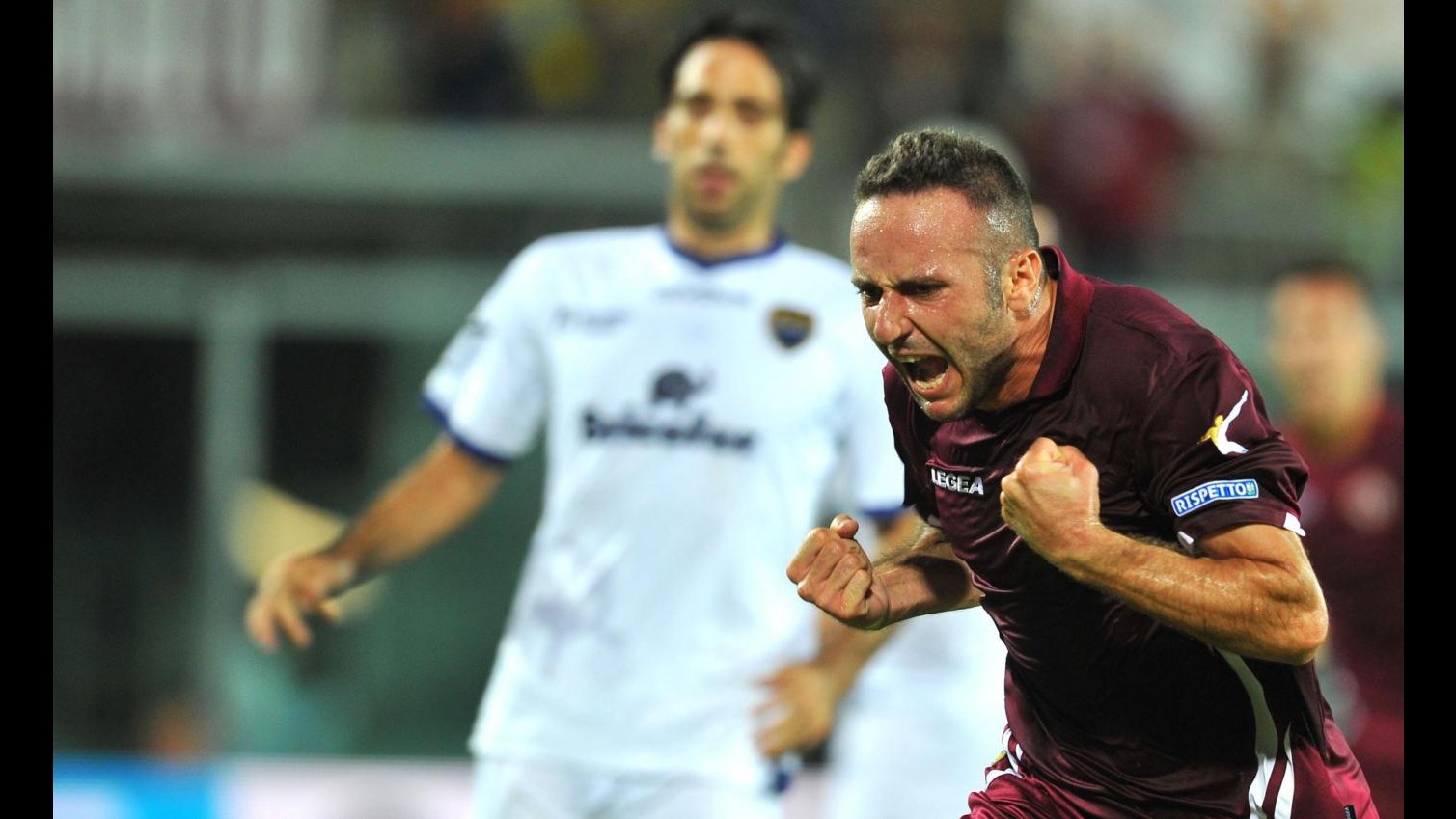 Serie B, Livorno-Latina 1-1 nel posticipo: a Crimi replica Cutolo su rigore