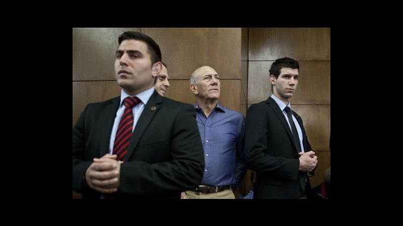 Israele, Corte rinvia inizio detenzione Olmert in attesa esito ricorso
