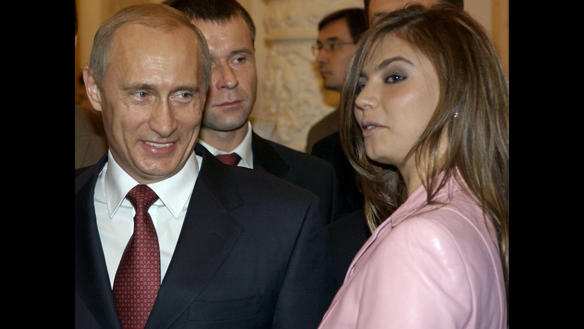 Russia, ex ginnasta presunta amante di Putin si dimette dalla Duma