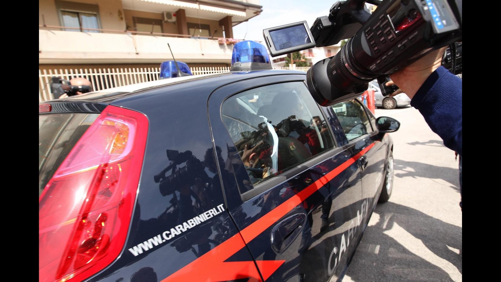 Genova, rapina e tentata estorsione alla ex: carabiniere condannato