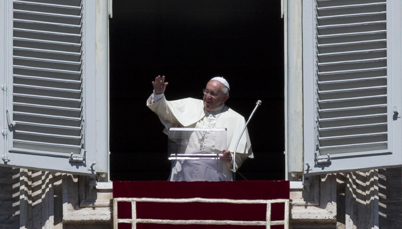 Papa: Cristiani perseguitati anche in Paesi che tutelano diritti