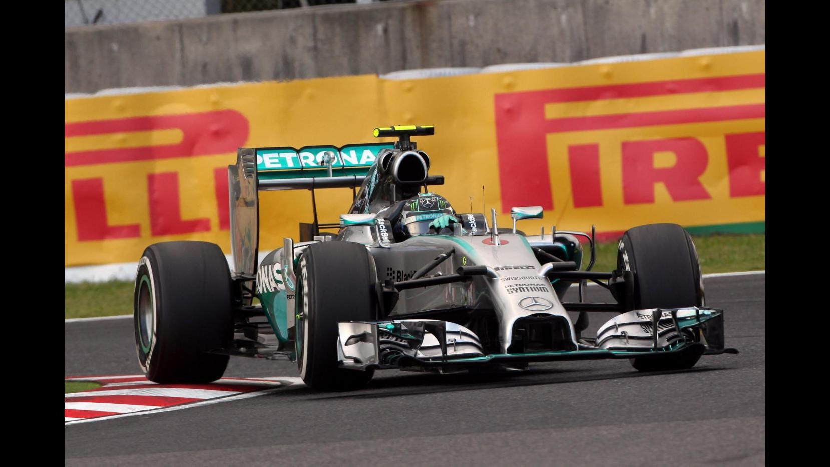 F1, Gp Giappone: Rosberg conquista la pole davanti a Hamilton, 5° Alonso