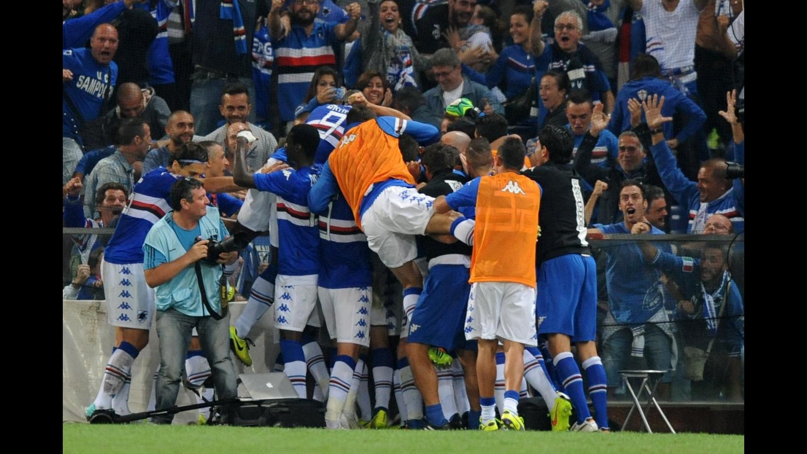 Serie A, Gabbiadini risolve il derby: Genoa ko, Samp vola al terzo posto
