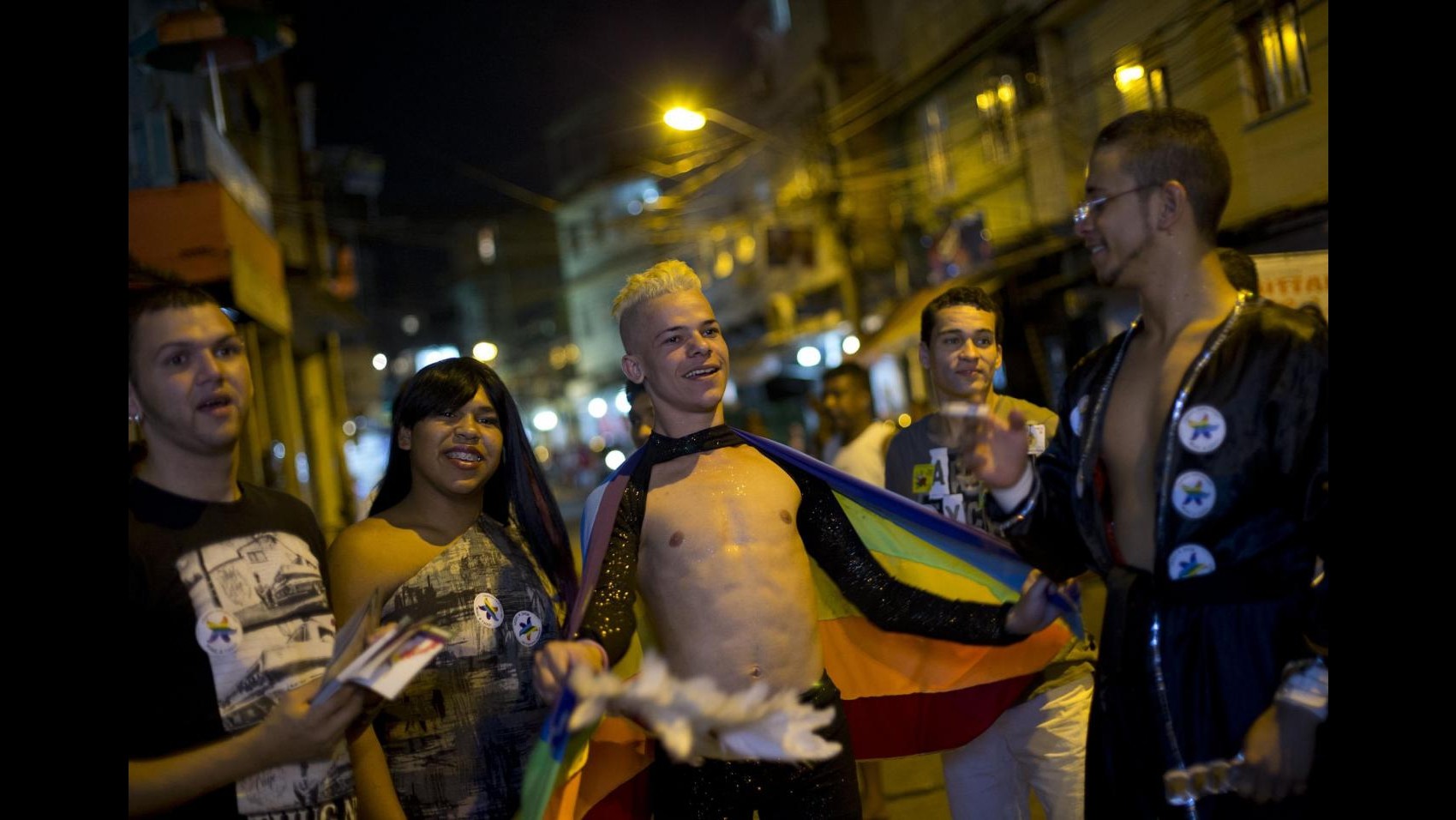 Serbia, Gay Pride: Corteo a Belgrado, l’Ue osserva rispetto di diritti