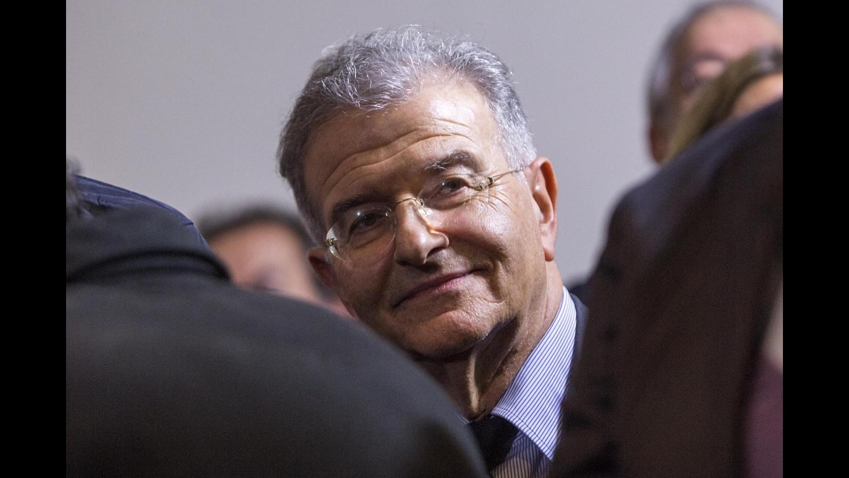 Governo, Cicchitto: Della Valle e Passera vogliono conquistare Paese