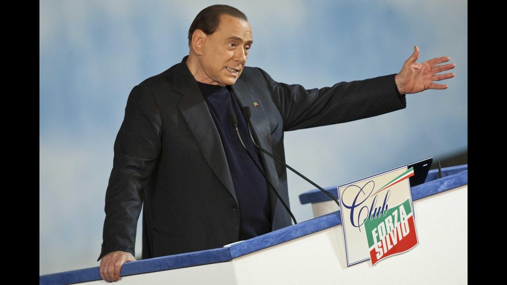 Berlusconi: Siamo convintamente alternativi a Governo Renzi