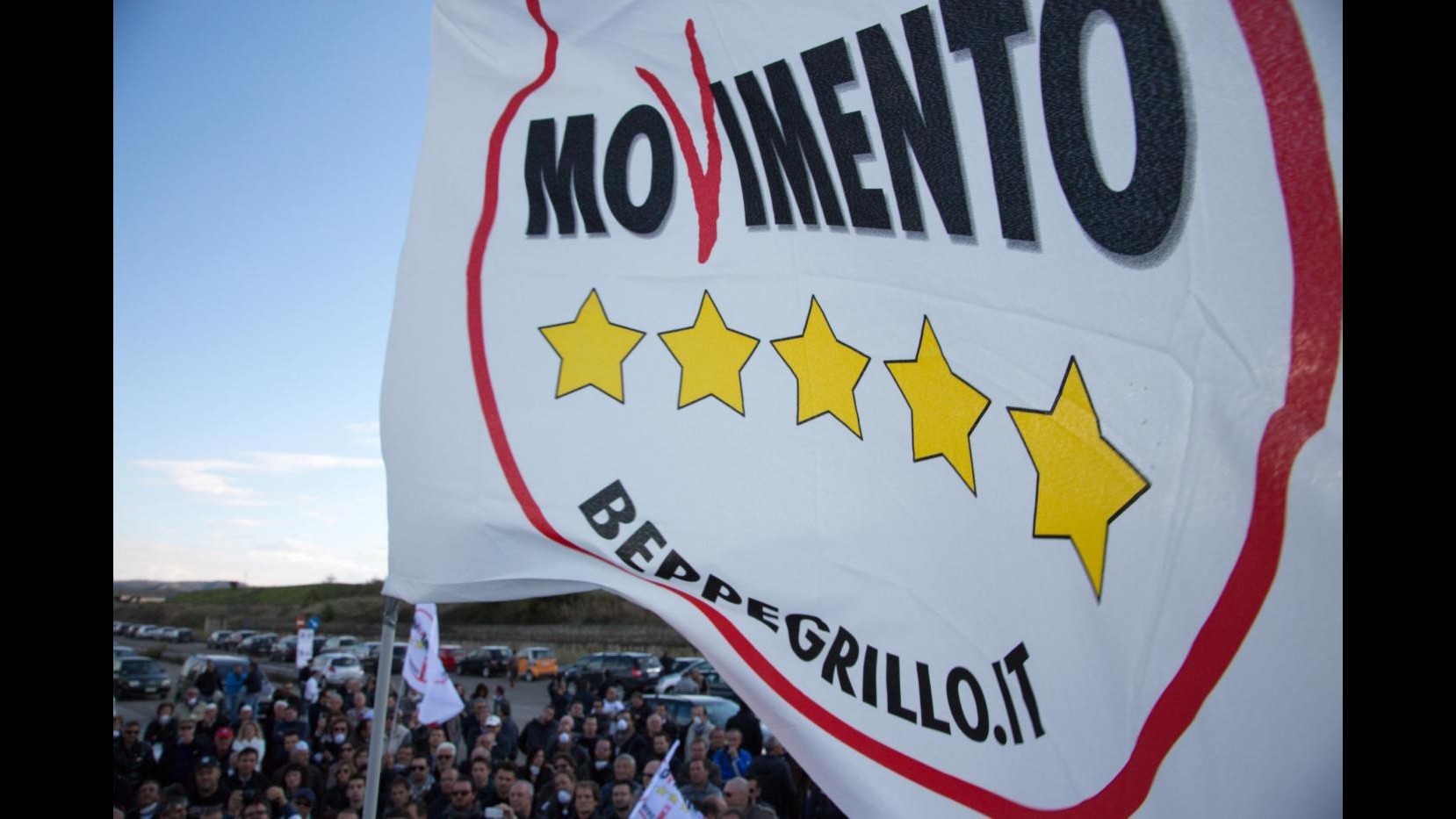 M5S, Grillo si trasforma in Ben Hur per promuovere festa Circo Massimo