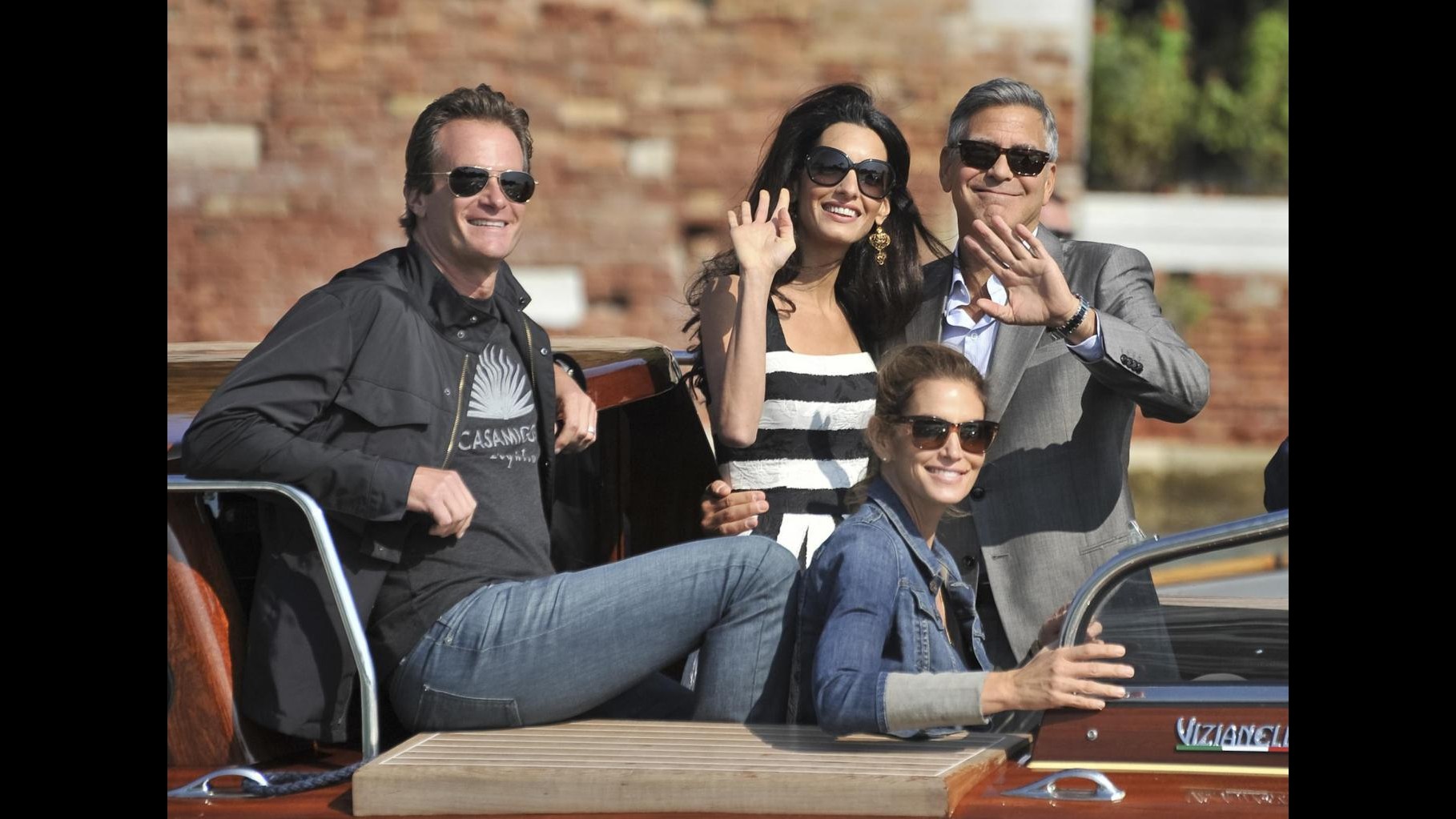 Clooney, un centinaio di invitati e multe per chi viola la segretezza