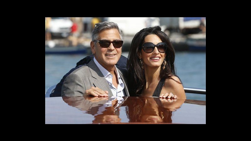 George Clooney e Amal Alamuddin a Venezia per nozze. Sono arrivati in pullman