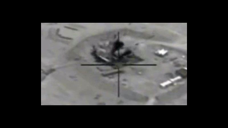 Isil, altri attacchi aerei di Usa e alleati in Siria contro militanti