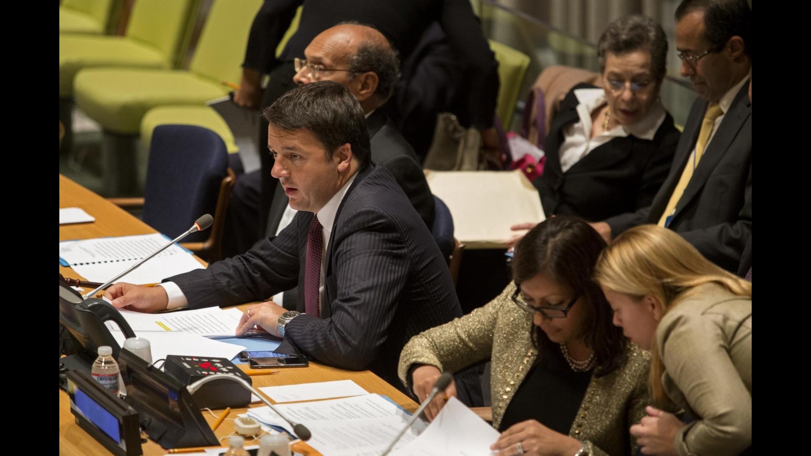 Iraq, Renzi: Italia in coalizione, ma modalità decise da Parlamento