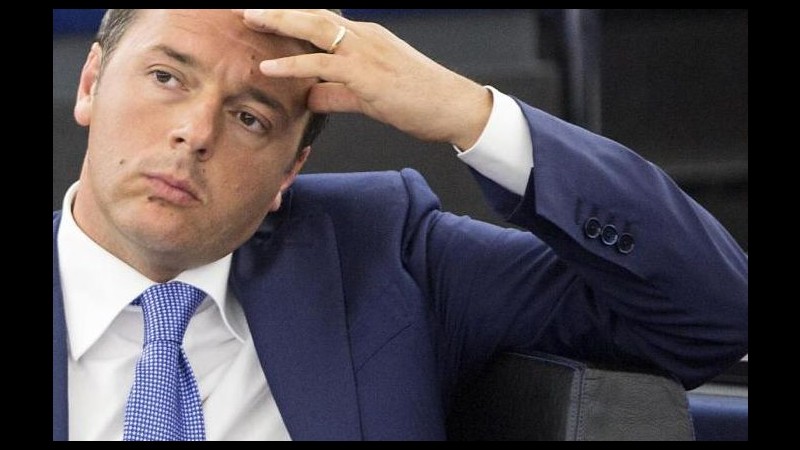 Il premier Renzi alle Regioni: Tagli? Risparmiare su manager e primari