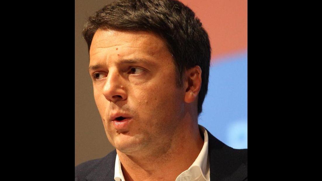 Governo, Renzi: In Italia passato ci frena e ci blocca