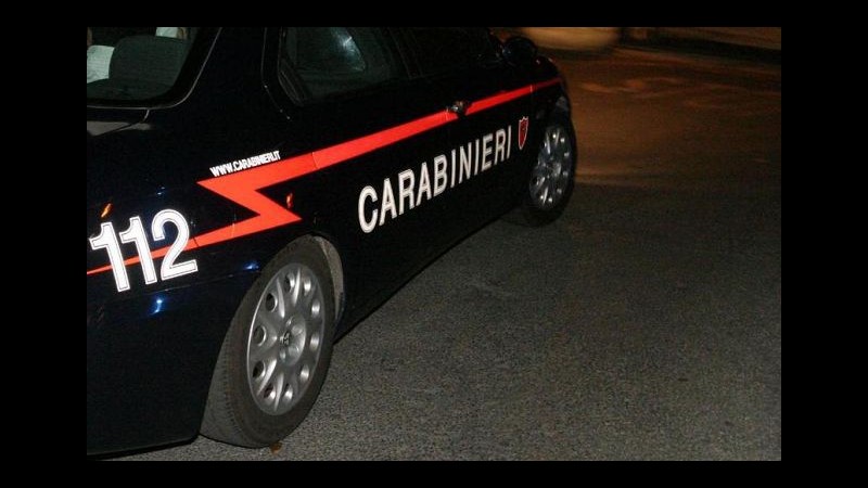 Bari, vigile urbano spara all’amico dell’ex moglie: arrestato