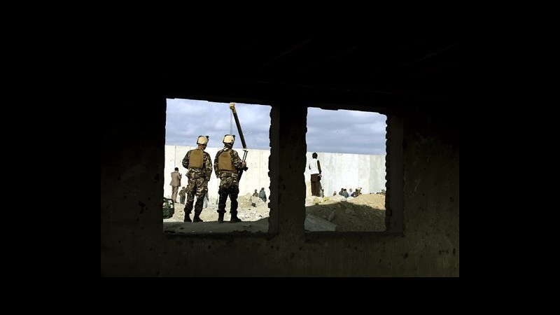 Afghanistan, kamikaze contro pattuglia esercito: morti 2 civili