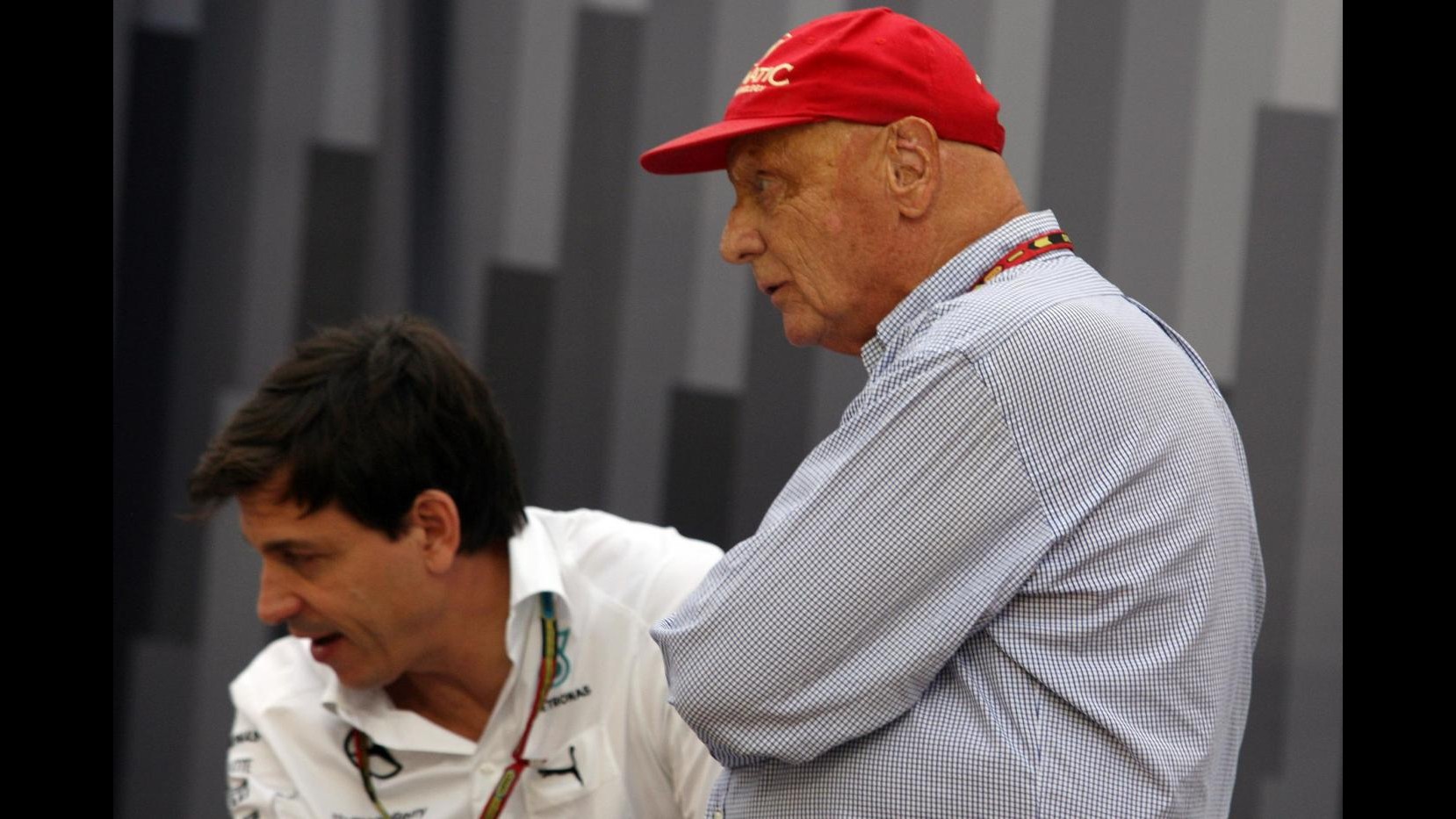 F1, Mercedes vince titolo Mondiale costruttori. Wolff e Lauda: Grande gioia