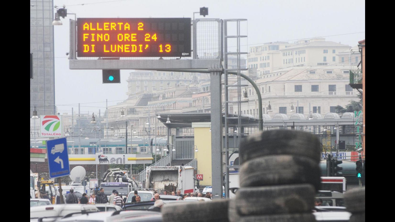 Sindaco di Genova contestato dai concittadini.  Renzi: Spendiamo i 2 miliardi fermi